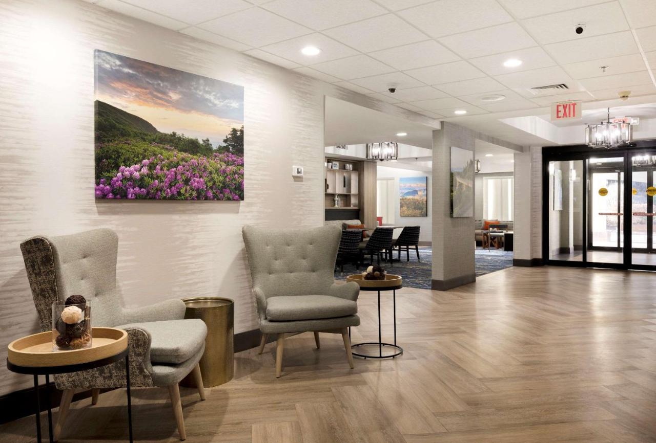 Comfort Inn & Suites Brevard Buitenkant foto