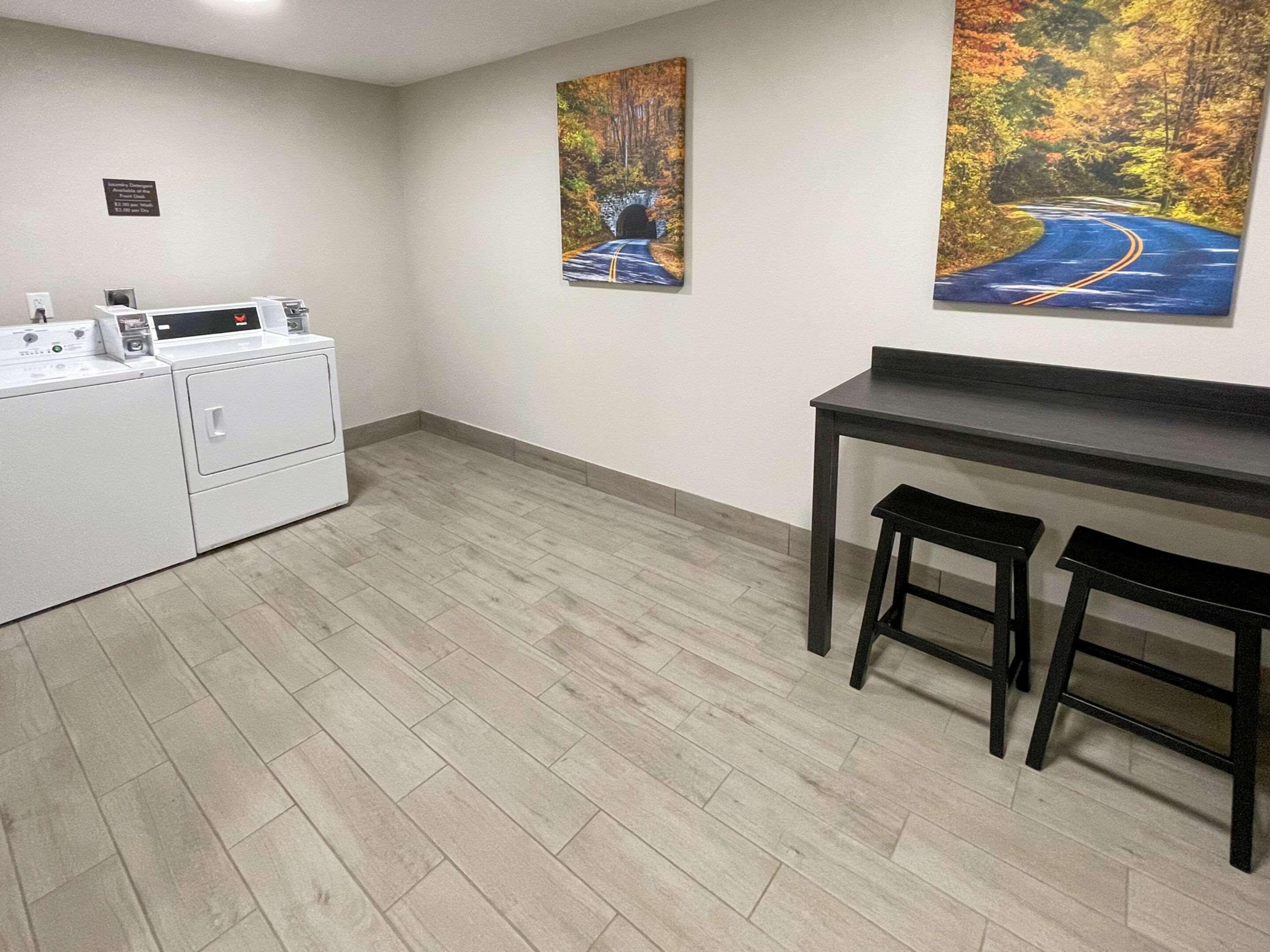 Comfort Inn & Suites Brevard Buitenkant foto