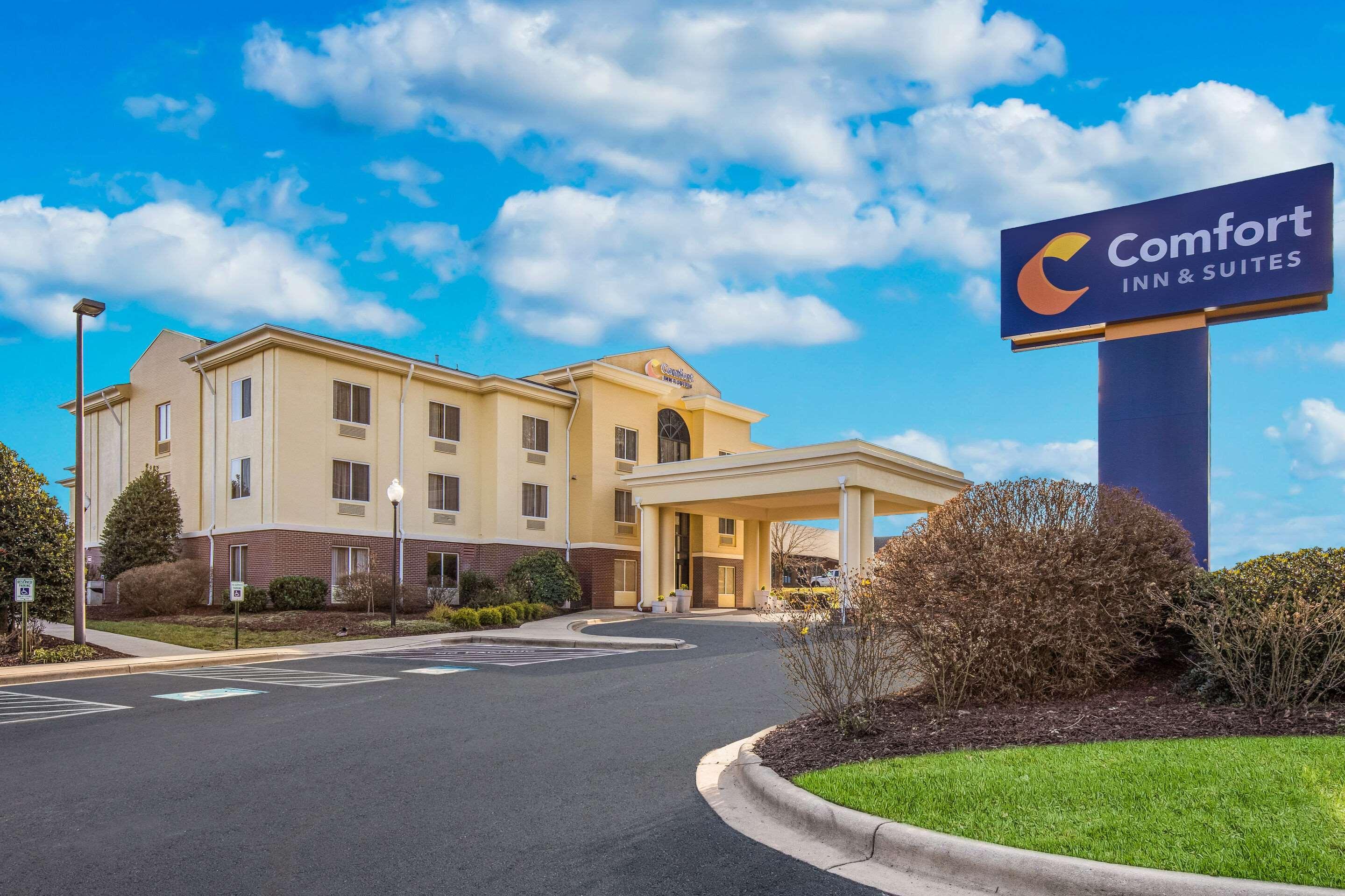 Comfort Inn & Suites Brevard Buitenkant foto