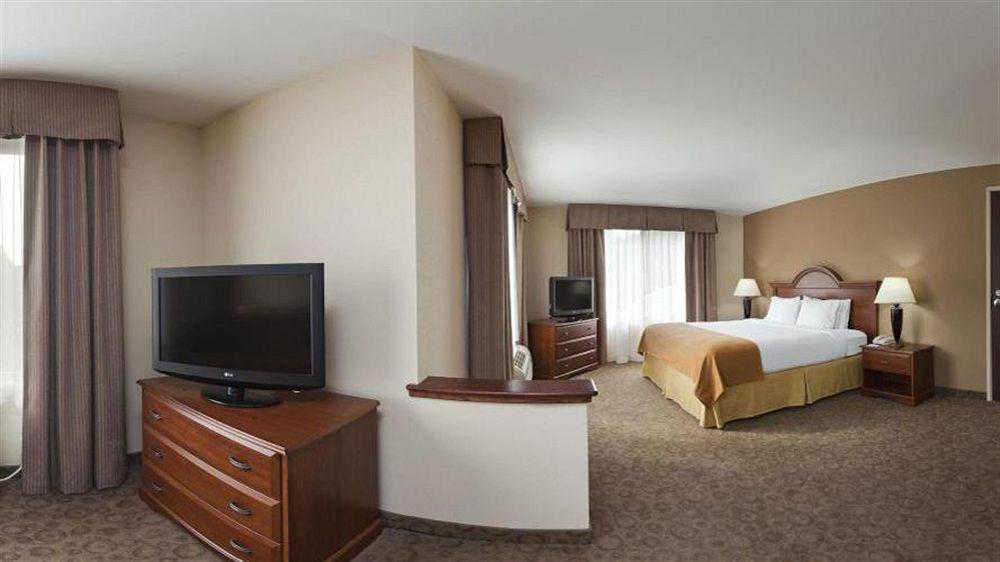 Comfort Inn & Suites Brevard Buitenkant foto